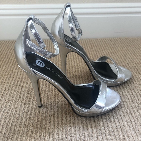 Michael Antonio Silver High Heels - Picture 2 of 10